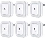 Uigos LED Night Light Lamp with Smart Sensor Dusk to Dawn Sensor, Daylight White, 0.5W Plug-in, 6-Pack