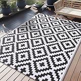 OLANLY Waterproof Outdoor Rug 5x8 ft, Reversible Plastic Straw Patio Rug for Camping, RV Mat Outside, Indoor Outdoor Carpet for Porch, Deck, Backyard, Camper, Balcony, Picnic, Black & White