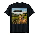 Funny Cat Selfie with Alien UFO for Men Women Kid T-Shirt